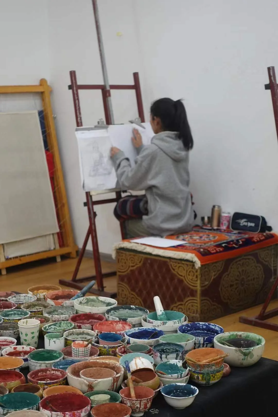 拉萨:喜马拉雅艺术与丝路物质网络中的工艺现场